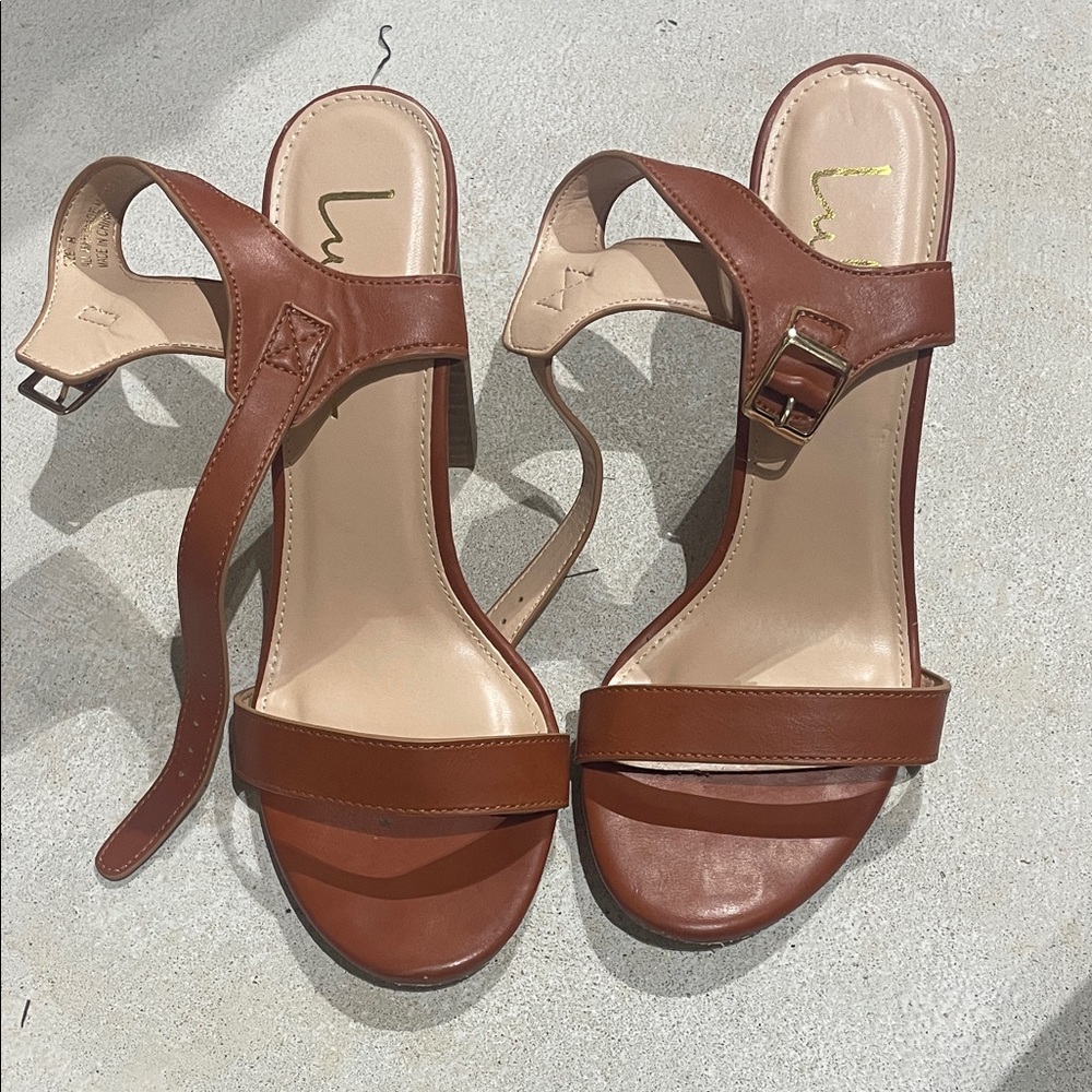 Lulu's Tan Leather Heels